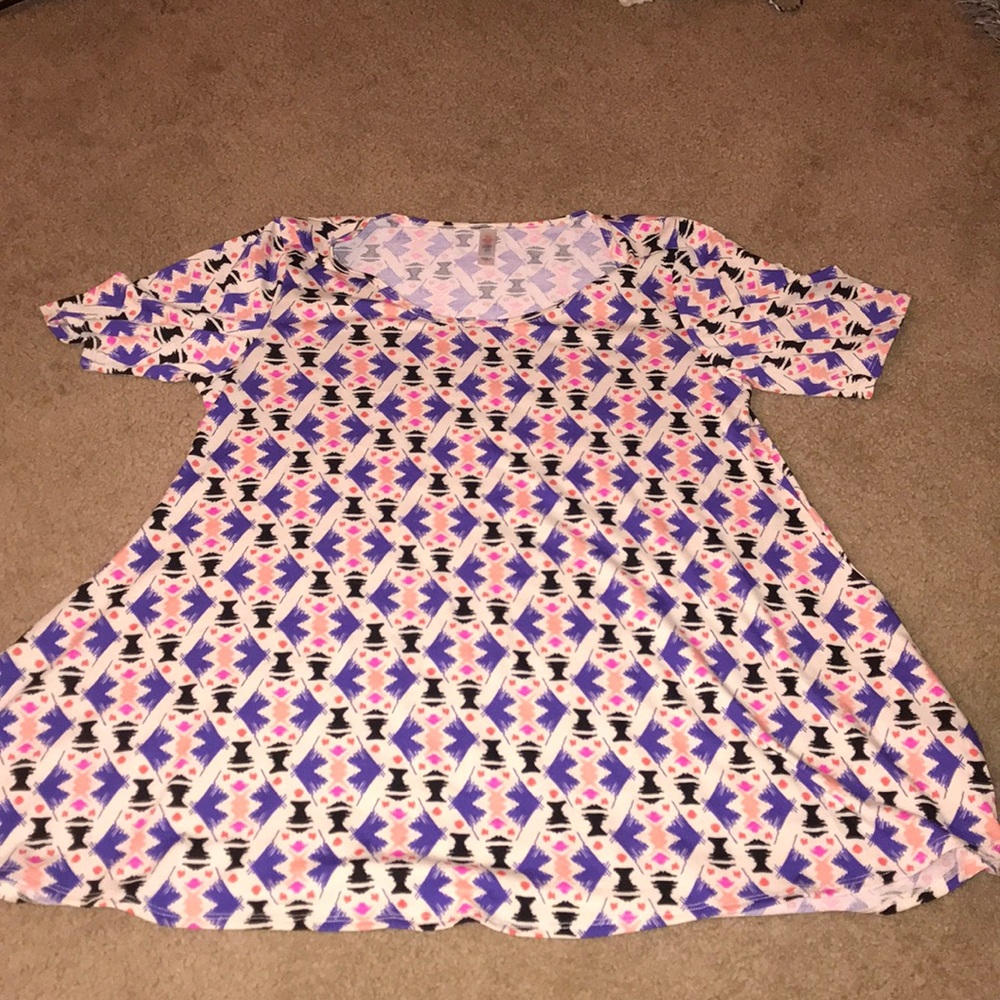Lularoe T Shirt